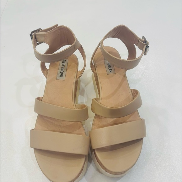 Steve Madden Beige Strappy Sandals size 9.5 - Picture 8 of 9
